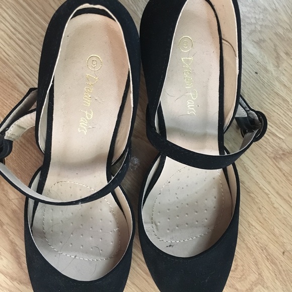 Black velvet Mary Jane heels - Picture 2 of 4